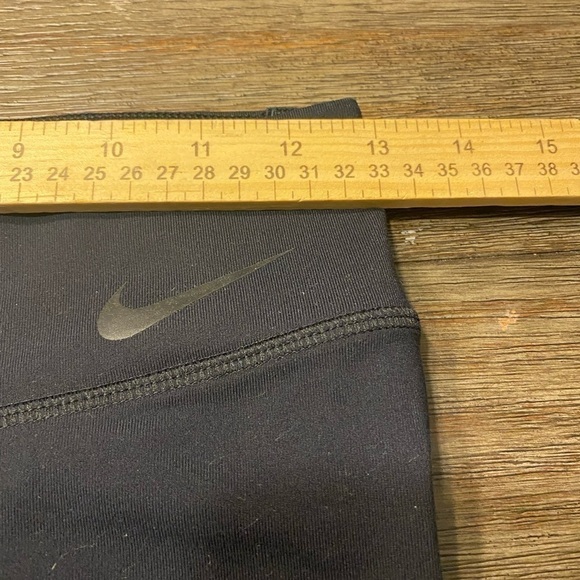 Women’s Nike Dri Fit Leggings Black With Inside Pocket Logo. - Picture 2 of 10
